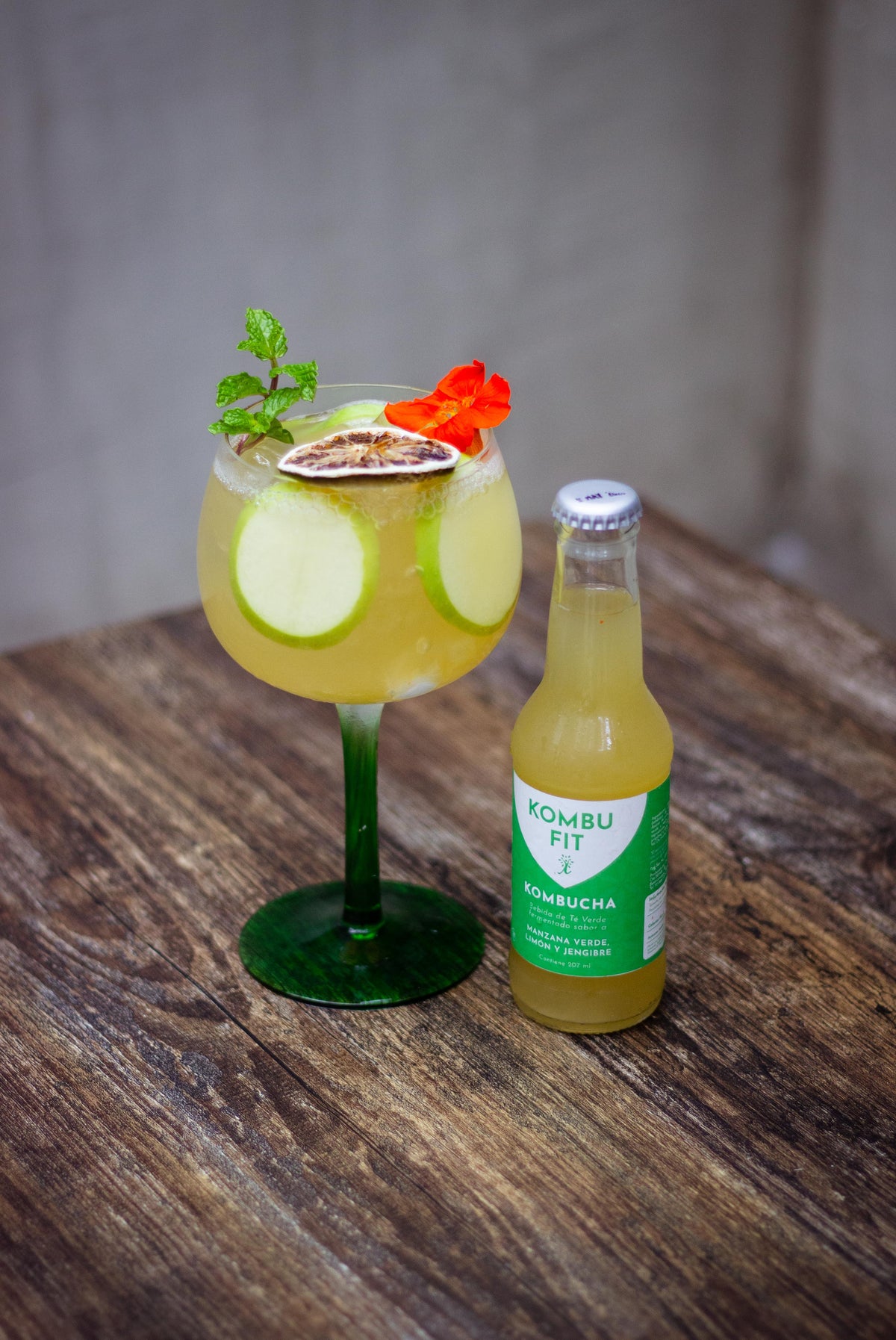 Kombucha  manzana verde, limón, jengibre