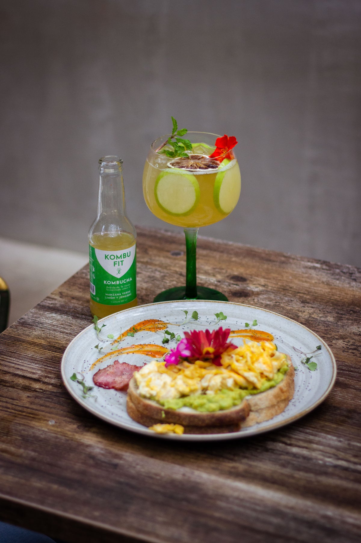 Kombucha  manzana verde, limón, jengibre